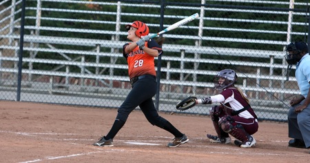 Jocelyn Ontiveros launched a game-winning double to defeat Citrus in extra innings. (Photo by Bobby R. Hester)