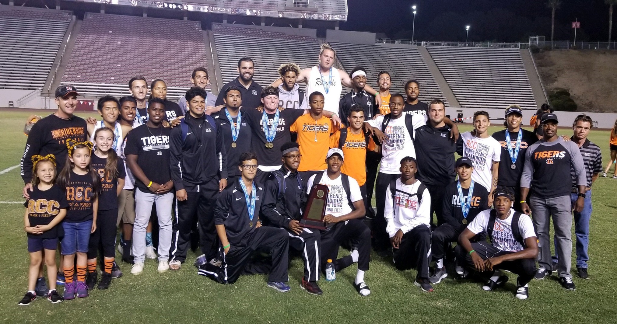 Men Place Second, Women Place Third at CCCAA State Championships